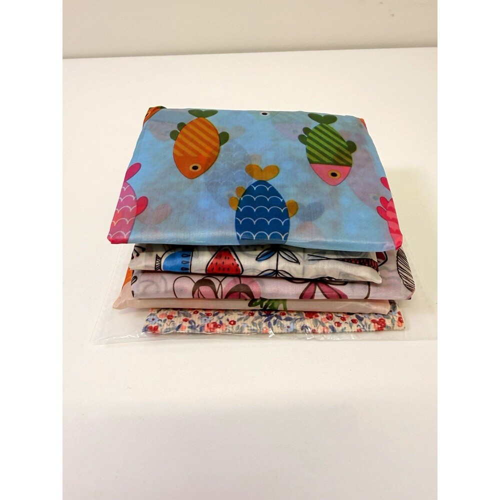 Lot of 4 Assorted Multicolor Foldable Tote Bags & Small Cinch Bag Set Of 5